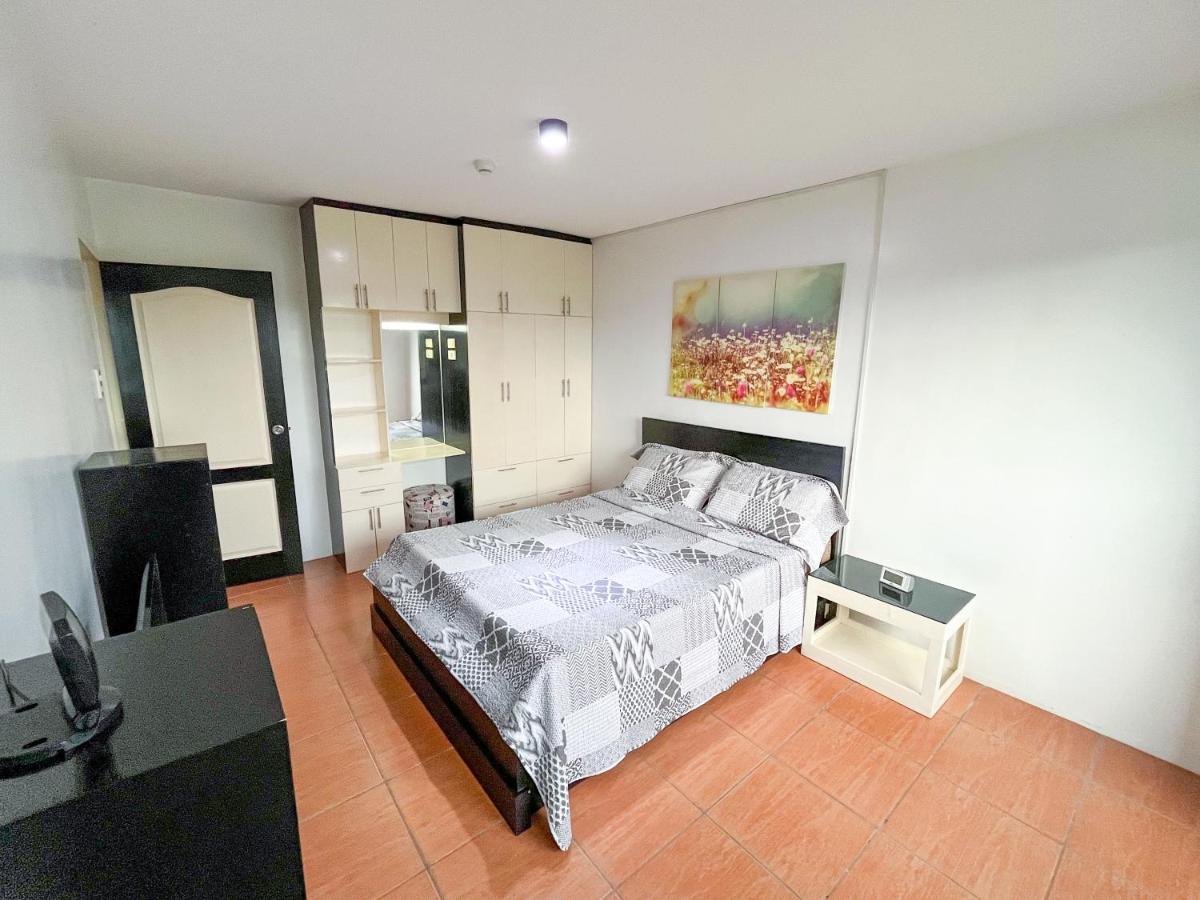 Modern 2Br Condo Near Sm With Free Parking Pool Wifi And Netflix Davao Exterior photo