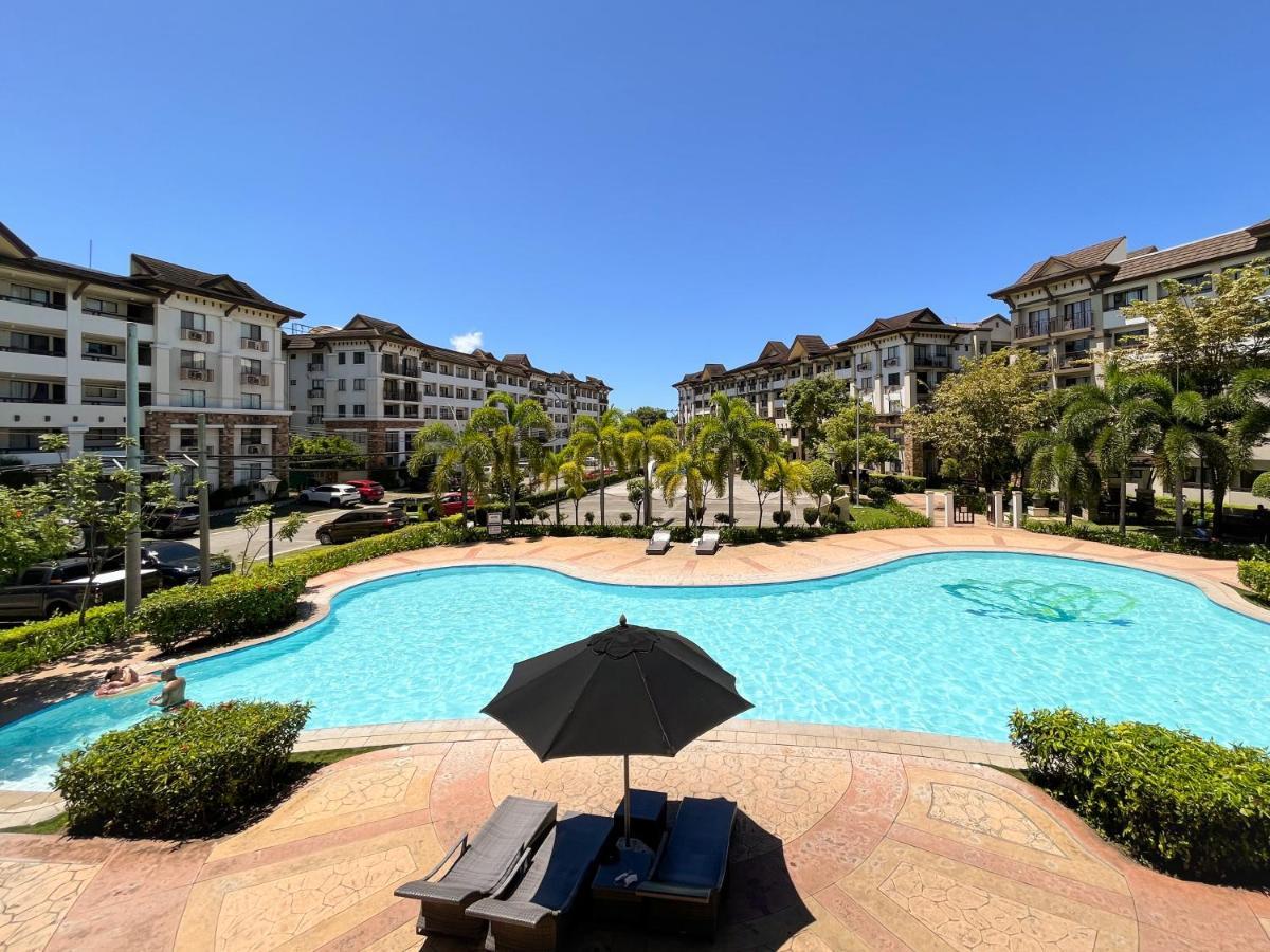 Modern 2Br Condo Near Sm With Free Parking Pool Wifi And Netflix Davao Exterior photo